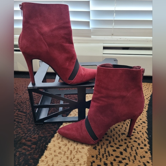 Nine West Heeled Ankle Boot size 7 - Picture 2 of 9